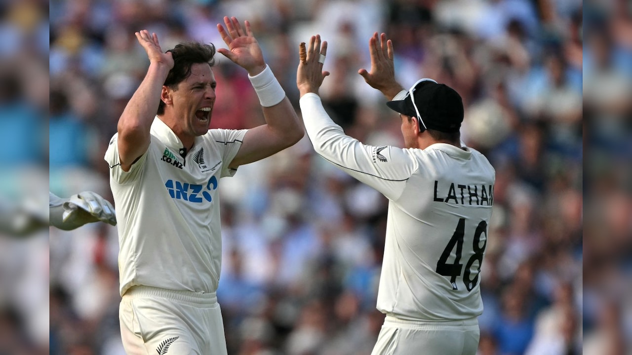 2nd Test: NZ On Top At Day 2 Stumps, Reduce Eng To 222/6 After Posting 391