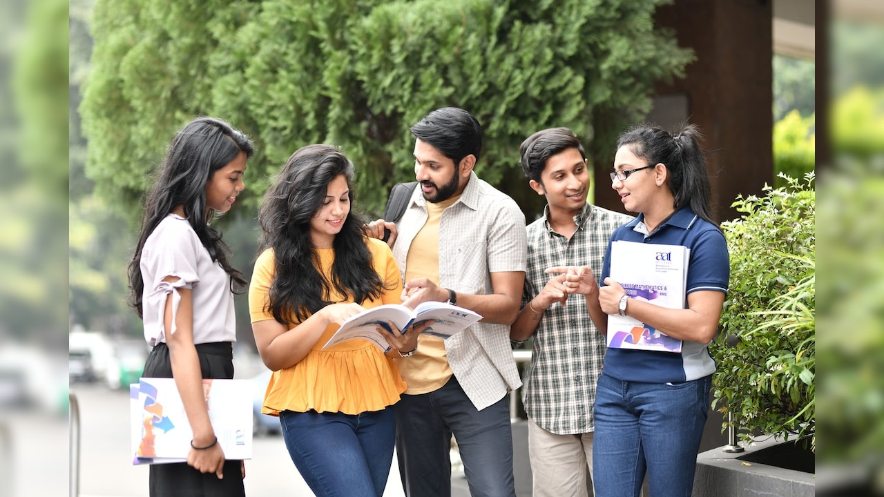 JEE Advanced में कोटा का जलवा, IIT एडमिशन और बेस्ट कोर्स के लिए क्या हैं कोचिंग हब के टीचर्स के टिप्स?