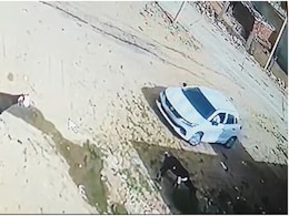 9 लाख की गाड़ी से आए चोर, घर के बाहर से बकरी चुराकर ले गए; सामने आया CCTV फुटेज