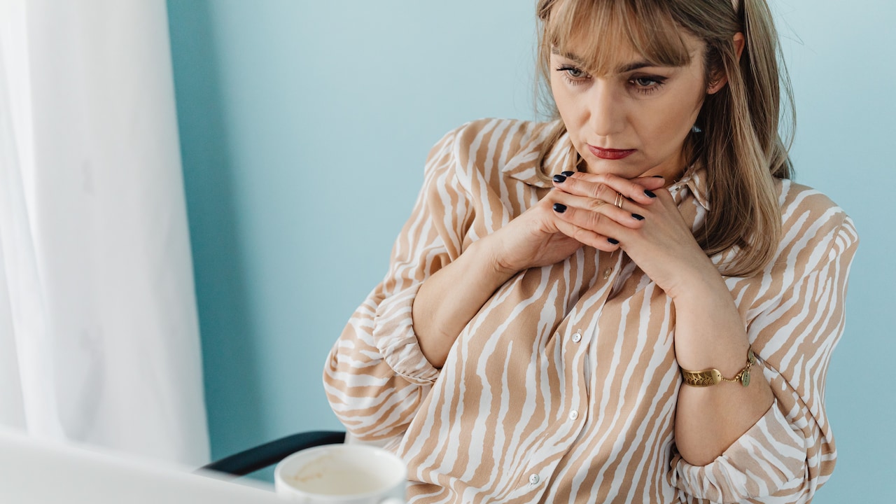 Avoid shirts with stripes on your broadest area