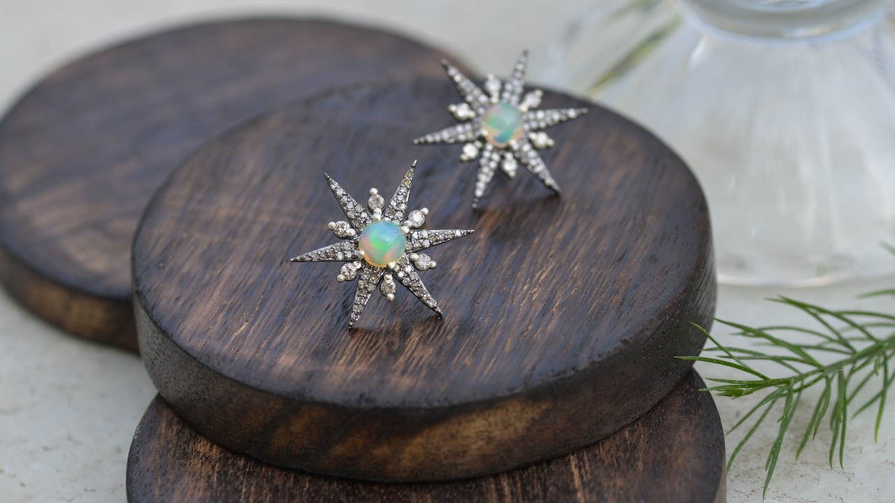 7 Timeless Earrings That Rarely Feel Outdated