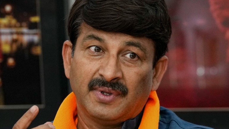 मनोज तिवारी ने अश्लील गाने को लेकर NDTV से बोला झूठ, सच्चाई आई सामने तो बोलती हुई बंद