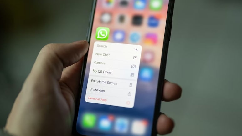 Android यूजर्स की मौज! WhatsApp ने चुपके से बदला मैसेज का ये जरूरी नियम, अब ऊपर देखने की झंझट खत्म