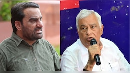 कैबिनेट मंत्री क&zwj;िरोड़ी लाल के साथ खड़े हुए हनुमान बेनीवाल, कुछ द&zwj;िन पहले NDTV पर लाइव शो में हुई थी तू-तू-मैं-मैं