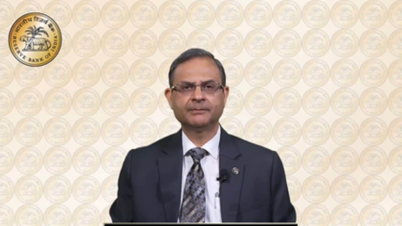 प्लास्टिक नोट को लेकर RBI गवर्नर ने दिया बड़ा अपडेट