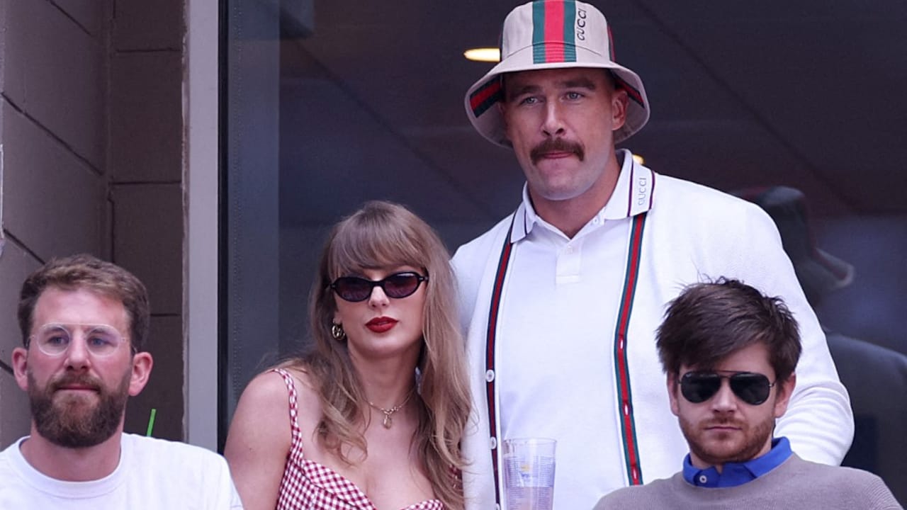 Travis Kelce Leaves Swifties Buzzing After Quietly Showing Up For Taylor Swifts Big Night