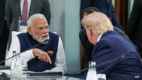 रूसी तेल खरीद पर 100% टैरिफ के अमेरिकी कानून पर भारत ने दिया जवाब, कहा- कई मोर्चों पर होगा हिसाब