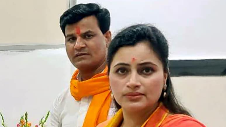 मुख्यमंत्र्यांची मध्यस्थी अन् सुनेत्रा पवारांची तयारी, तरीही नवनीत राणांची राज्यसभेची संधी का हुकली? कारण उघड