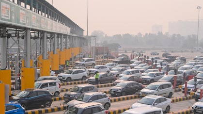 Toll Plaza: टोल नाक्यावर 10 सेकंदांपेक्षा जास्त वेळ लागल्यास टोल माफ होतो? NHAI ने सांगितला नेमका नियम काय?