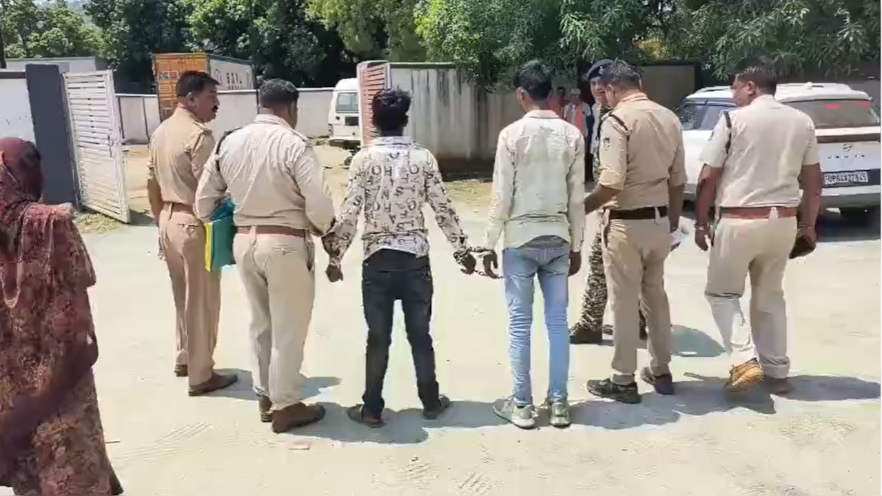 सिंगरौली में पत्नी-प्रेमी की साजिश: गुजरात से लौटे पति की पत्थर से कुचलकर हत्या, 3 आरोपी गिरफ्तार