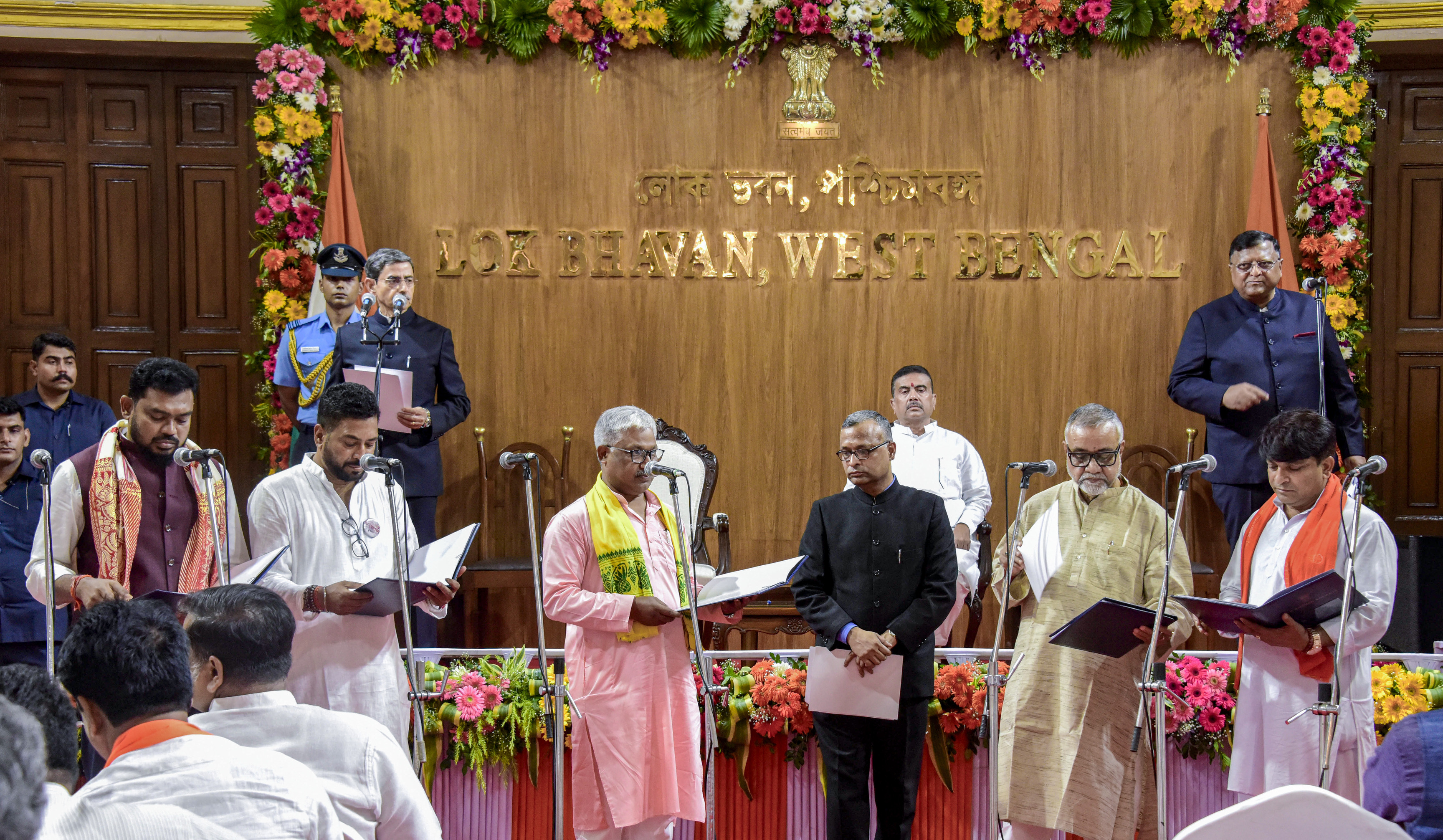 पश्चिम बंगाल मंत्रिमंडल विस्तार: शुभेंदु अधिकारी के 35 नये मंत्रियों से मिलिए, किसकी क्या है खासियत