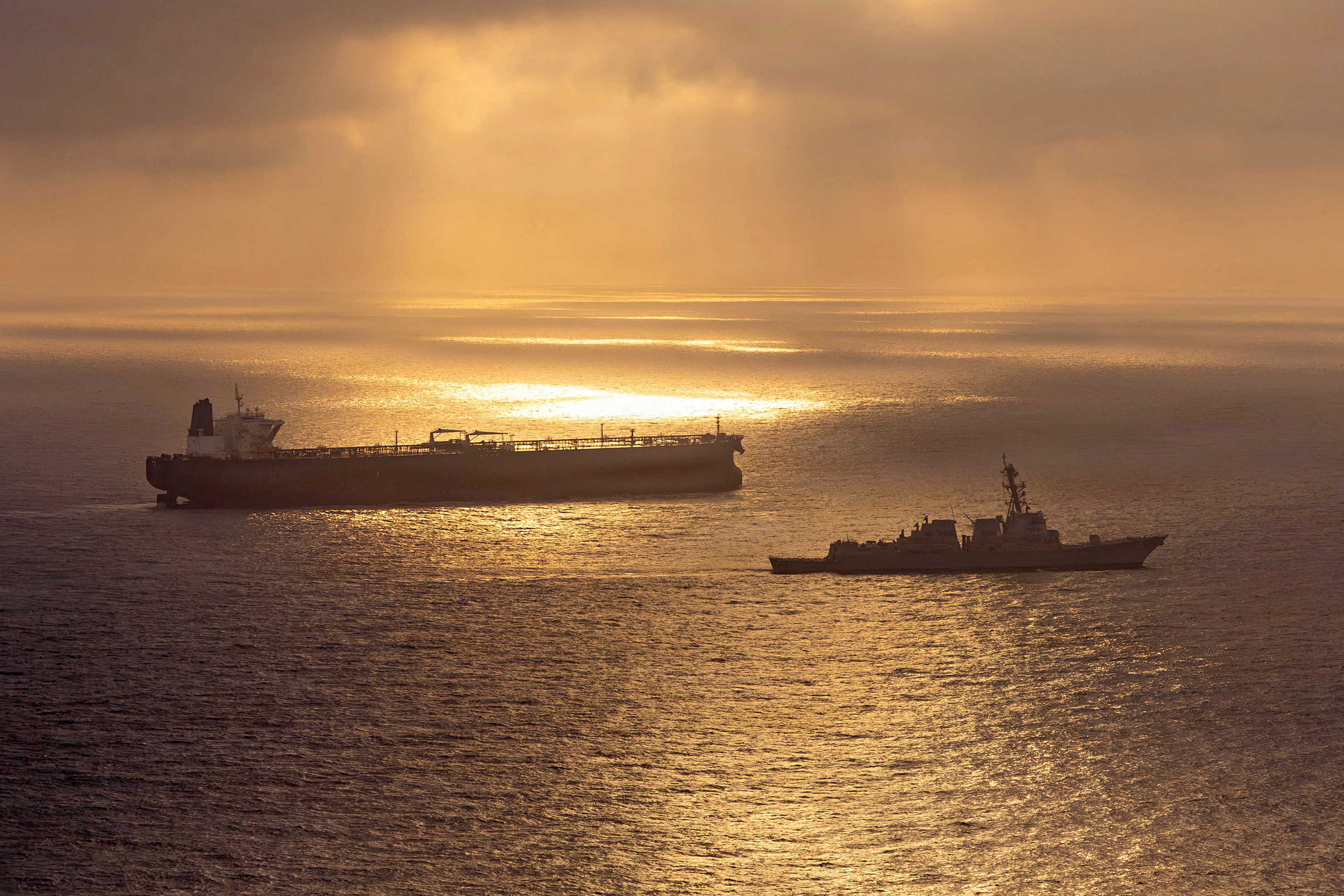US Lifts Iran Ports Blockade Ahead Of Swiss Ceremony
