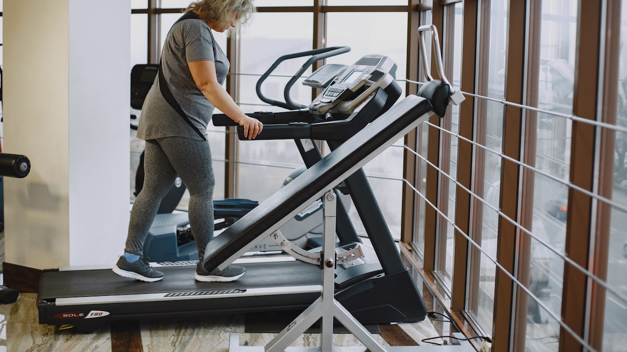 How To Pick A Treadmill That Does Not Shake, Squeak Or Take Over The Room