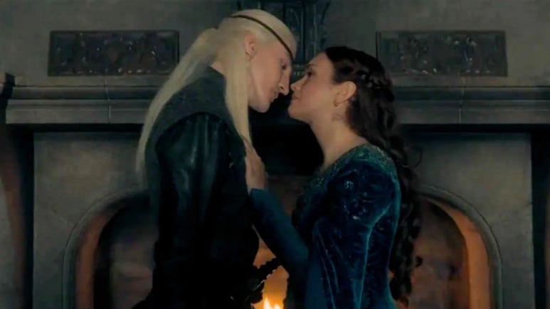 <i>House Of The Dragon</i> Mother-Son Intimate Moment Stuns Fans, Cast Explains Twist