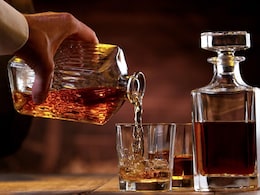 Liquor News : जगभरात दारूची विक्री घटणार, पण भारतात मात्र मद्यबाजार तेजीत; काय आहे कारण?