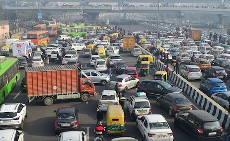 दिल्ली-NCR को प्रदूषण से मिलेगी राहत, 5,041 करोड़ की लागत से बदले जाएंगे 2 लाख से ज्यादा पुराने ट्रक और बसें