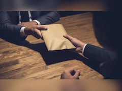 जम्मू-कश्मीर में सीबीआई का बड़ा एक्शन, 15 हजार की घूस लेते रेंजर और फॉरेस्टर समेत 4 गिरफ्तार