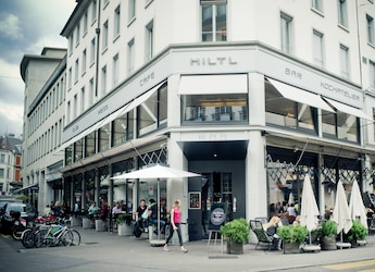 https://food.ndtv.com/food-drinks/watch-worlds-oldest-vegetarian-restaurant-in-zurich-visited-by-former-indian-prime-minister-morarji-desai-11680725