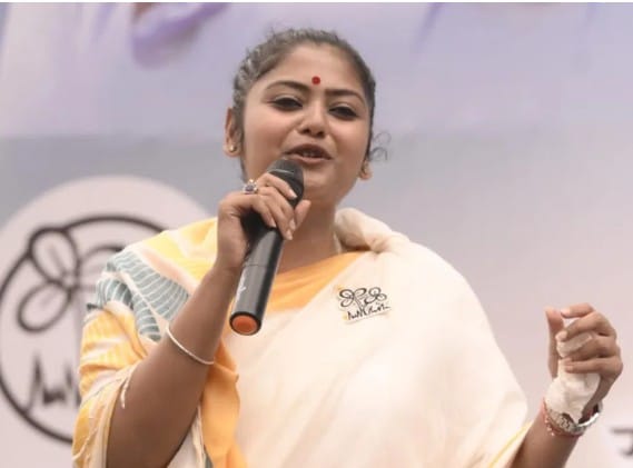 TMC के 20 बागी सांसदों की सूची में हस्ताक्षर करने वालों में 