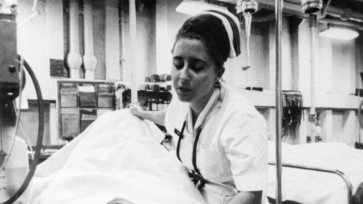 Training schools and hospitals adopted Florence Nightingales standard uniforms - white long-sleeved dresses, an apron, and a cap to cover the head. Photo: Unsplash Training schools and hospitals adopted Florence Nightingales standard uniforms - white long-sleeved dresses, an apron, and a cap to cover the head. Photo: Unsplash