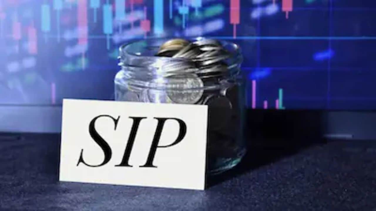 SIP की डेट मिस हुई तो क्या पैसे डूब जाएंगे? एक्सपर्ट से जानिए इन 3 जरूरी सवालों के जवाब