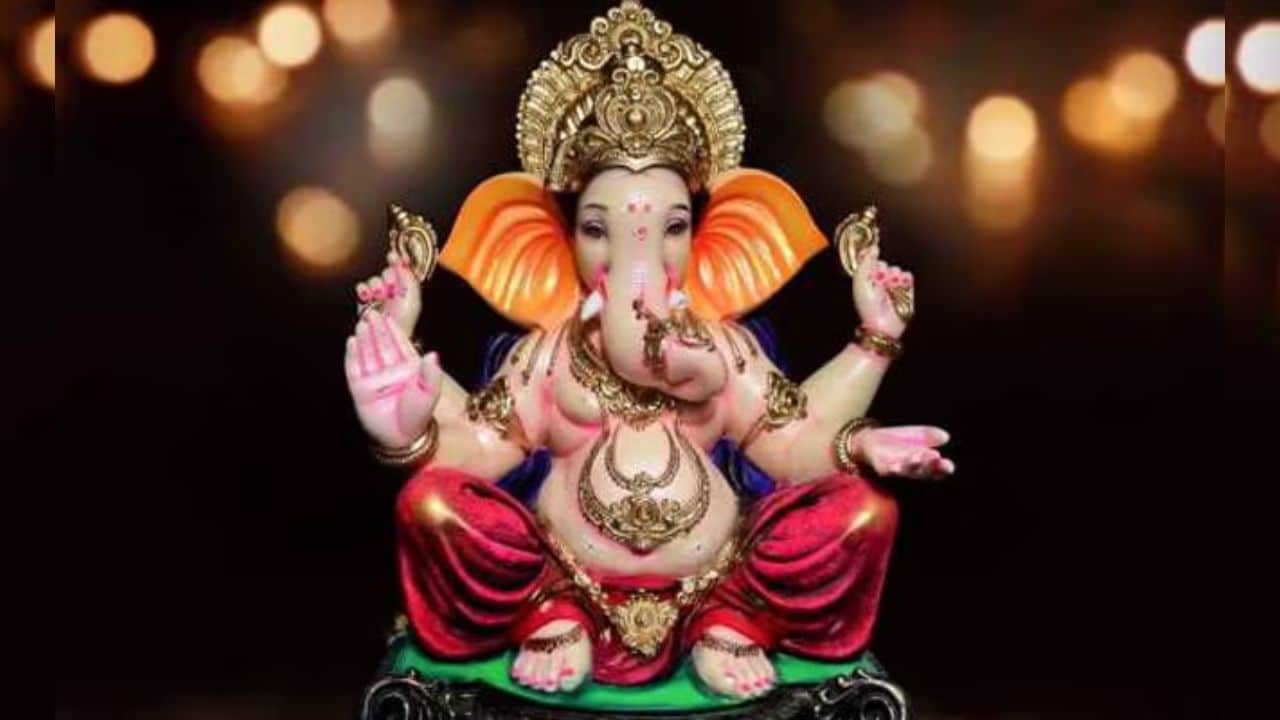 विभुवन संकष्टी चतुर्थी पर आज जरूर पढ़ें श्री गणेश चालीसा, विघ्नहर्ता हरेंगे सारे कष्ट