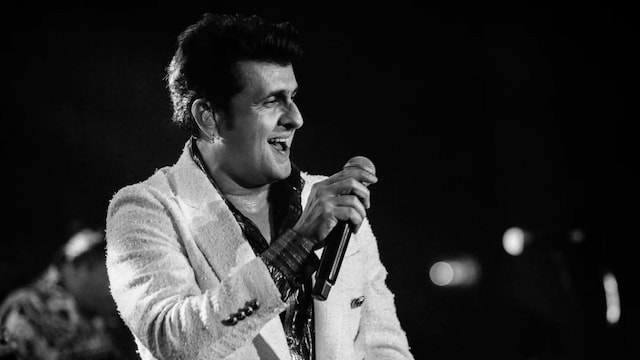 Sonu Nigam disclosed that he has been suffering from pinched nerves