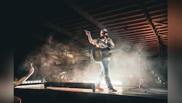 Farm Accident Sends Tyler Farr To Hospital Ahead Of Major Performance