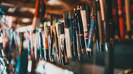 आपकी जेब में रखे पेन की कहानी, क्&zwj;या ballpoint pen के बारे में ये दिलचस्&zwj;प बातें जानते हैं आप