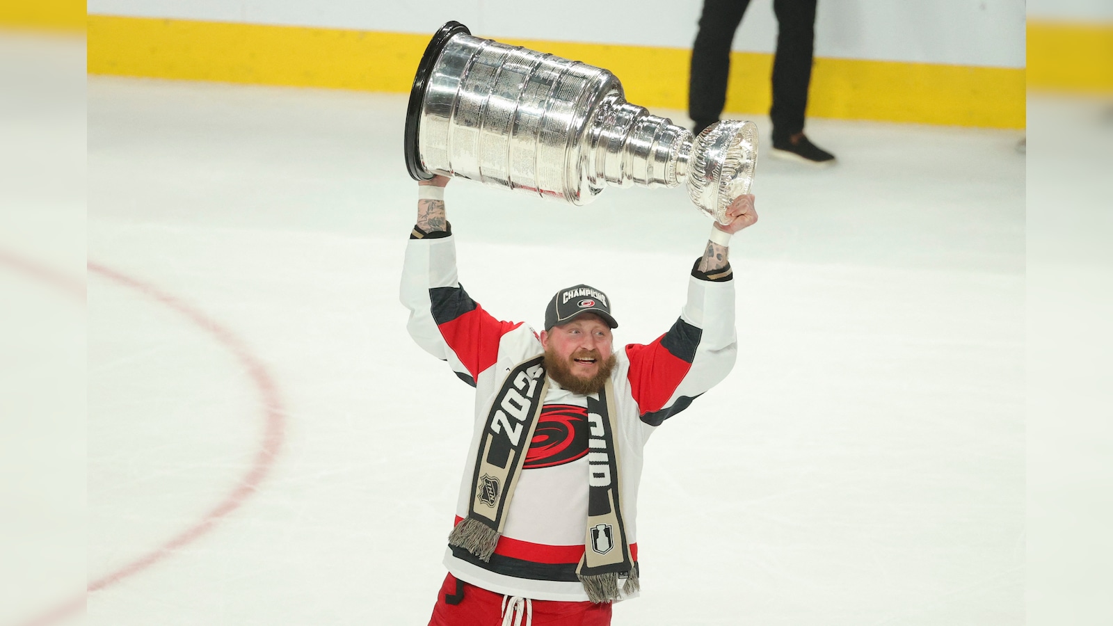 Carolina Hurricanes Re-Sign Nicolas Deslauriers to Two-Year Contract Extension 