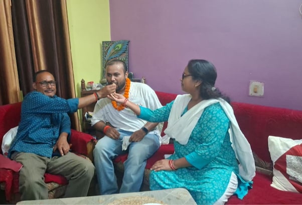 BPSC 70वीं में मधेपुरा का डंका: किसान के बेटे से लेकर चपरासी के पोते तक बने अधिकारी, जिले में जश्न का माहौल
