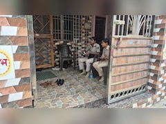 EOW की बलौदा बाजार में रेड, शराब ठेकेदार अहिंदर सिंह बलिहार के घर छापा; दस्तावेज जब्त