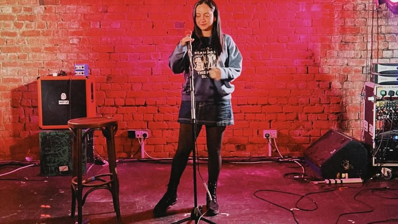 Uroojs jokes emerge from her lived experiences both as a woman and a Muslim Uroojs jokes emerge from her lived experiences both as a woman and a Muslim