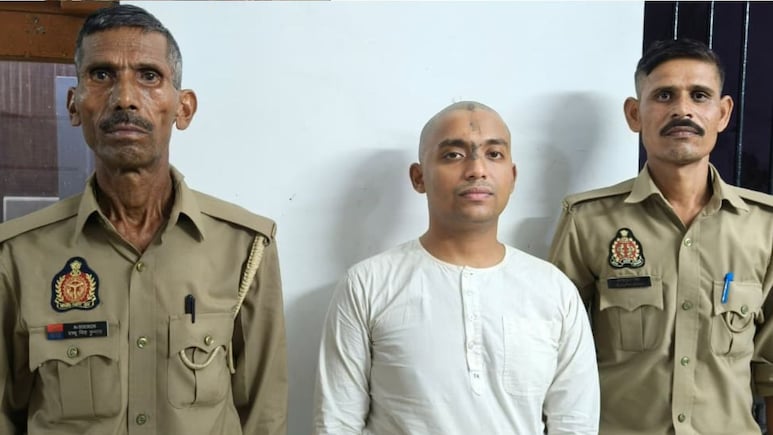 मथुरा में पकड़ा गया IIT पासआउट ढोंगी बाबा; शिक्षित लड़कियों को फंसाने के लिए रचता था ऐसा खेल कि पुलिस भी रह गई दंग!
