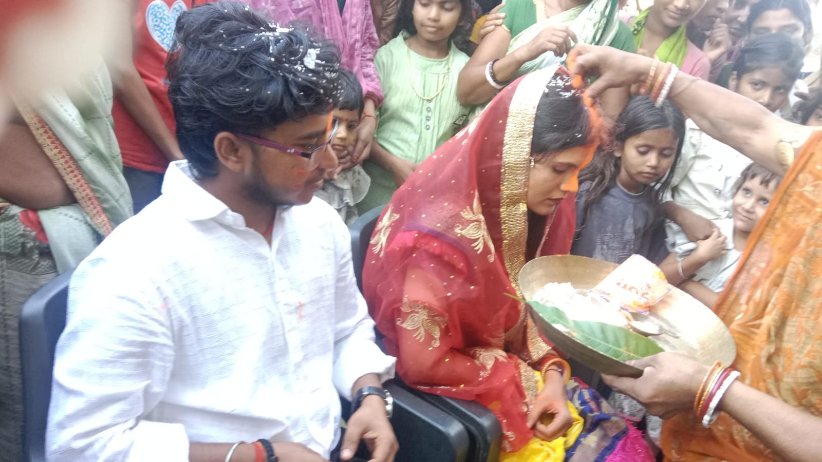 बिहार में 2 सहेलियों की शादी का वीडियो वायरल, प्यार की खातिर युवती बनी दूल्हा, विवाह से पहले जेंडर चेंज करवाया