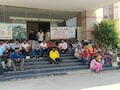 भिवाड़ी नगर परिषद में काम ठप, आयुक्त समेत सभी कर्मचारी धरने पर बैठे; अधिकारी से मारपीट के बाद फूटा गुस्सा