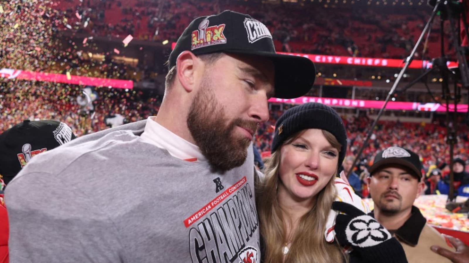 “Rich People Getting Richer”: Taylor Swift’s Jaw-Dropping Wealth Surge Ignites Debate Amid Travis Kelce Wedding Buzz