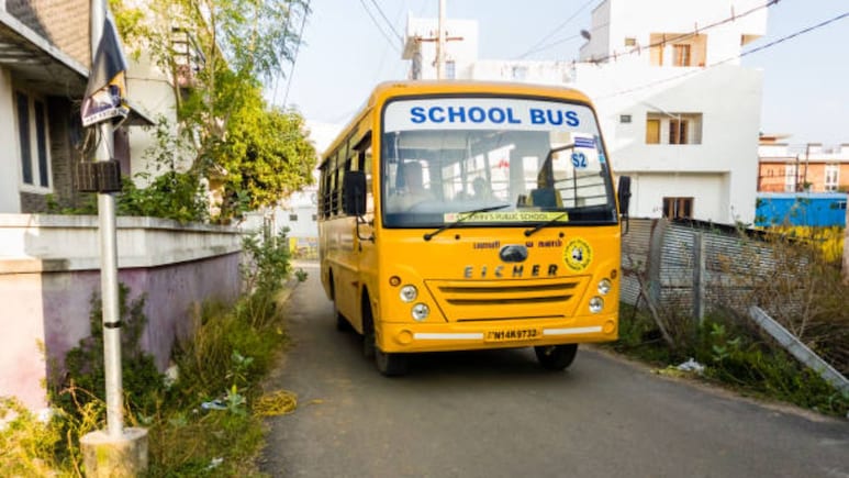 1 जुलाई से यूपी में शुरू होगा स्कूली बसों का फिटनेस चेक अभियान, नियम तोड़ने पर की जा सकती है सीज, जानें पूरी डिटेल