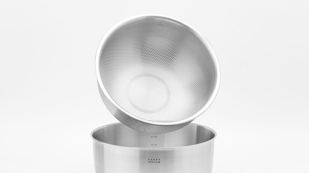 Mixing bowls with lids and microwave-safe for Kitchen use from Amazon Mixing bowls with lids and microwave-safe for Kitchen use from Amazon