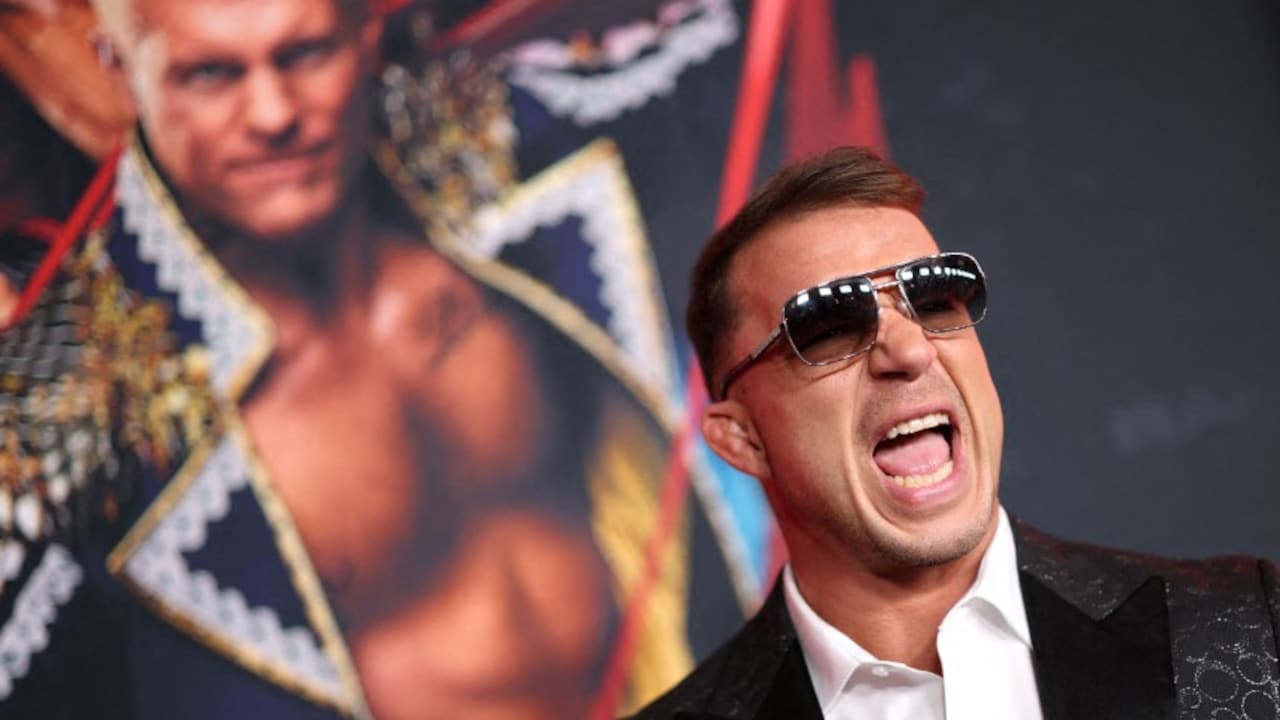 WWE SmackDown Updates: Chad Gable Returns And Makes Peace With Rey Fenix