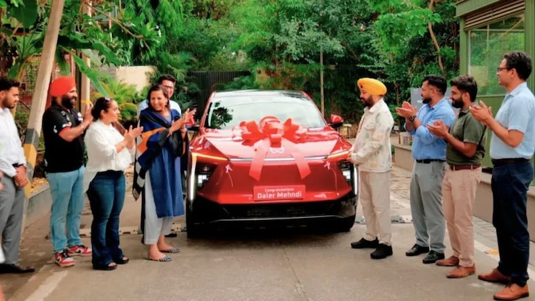 Punjabi Singer Daler Mehndi Takes Delivery Of Mahindra XEV 9E; Details