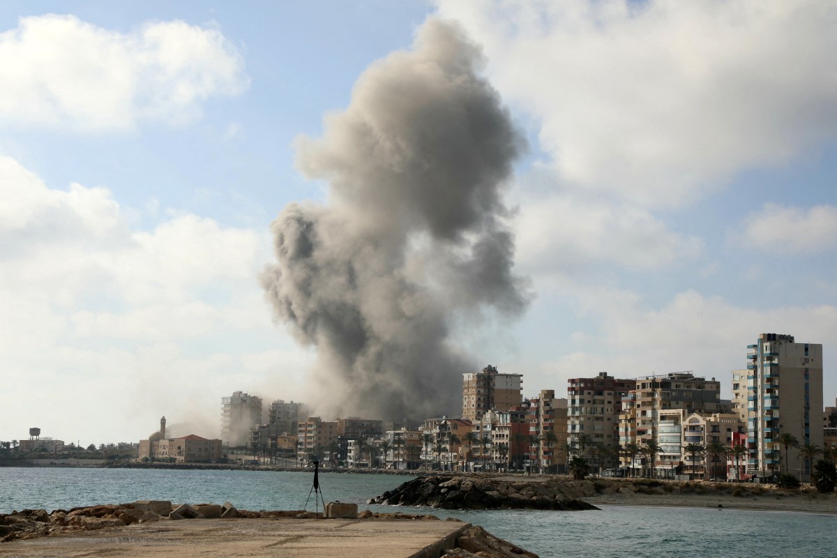 US Iran War Live: Trump Asks Israel, Iran To Stop 'Shooting' Amid Escalating Tensions