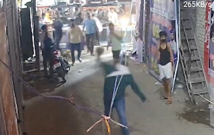 Video: Attack On Khan Sir's Centre - Masked Men Throw Bricks, Tear Posters