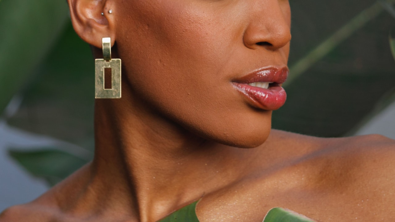 Amazon Wardrobe Refresh Sale: 5 Dainty Earrings For Minimalist Styles