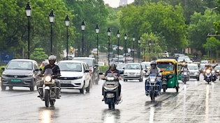 दिल्ली NCR में 2 दिन आंधी, बारिश, 10 राज्यों में मौसम मचाएगा तूफान, जानें कहां-कहां बरसेंगे बदरा