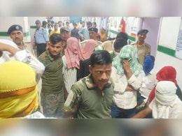 NEET Exam में दूसरे की जगह बैठे AIIMS, BHU और दिल्ली के MBBS छात्र, बिहार के लखीसराय में 30 गिरफ्तार