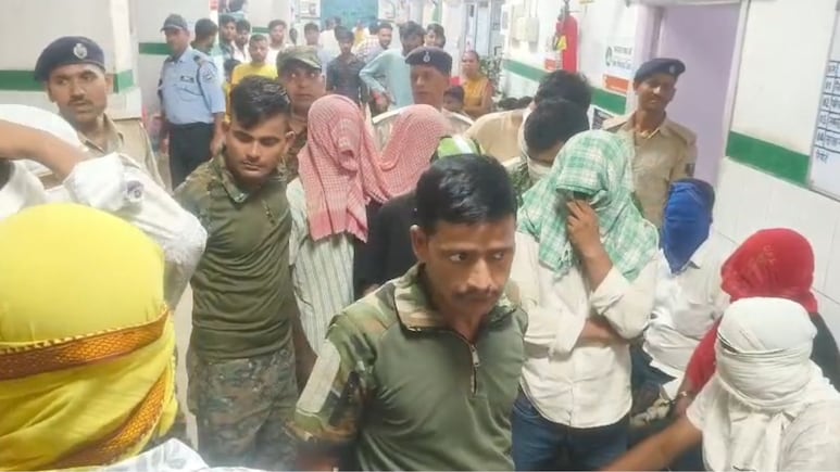 NEET Exam में दूसरे की जगह बैठे AIIMS, BHU और दिल्ली के MBBS छात्र, बिहार के लखीसराय में 30 गिरफ्तार