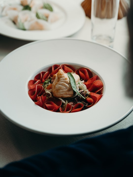 Host Like a Pro: The 5-Course Serveware Guide