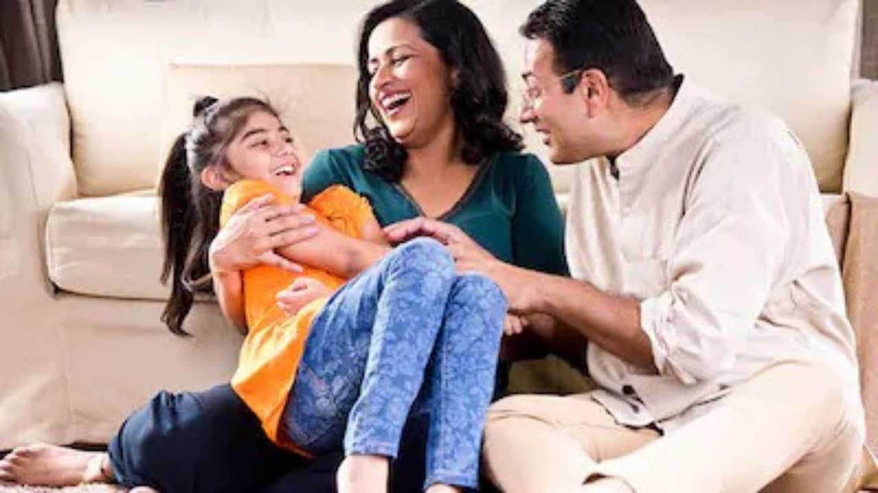 9-12 साल के बच्चों को दूसरों के घर खेलने भेजने से पहले जरूर सिखाएं ये 5 बातें
