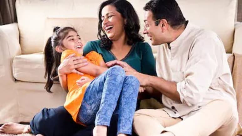9-12 साल के बच्चों को दूसरों के घर खेलने भेजने से पहले जरूर सिखाएं ये 5 बातें